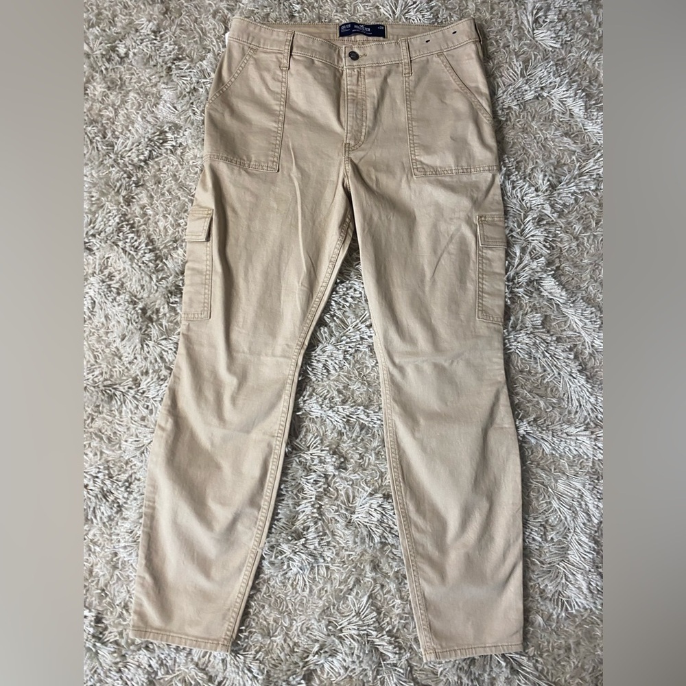Hollister NWOT Women’s High Rise Super Skinny Cargo Pant Size 13R / 31R - Picture 2 of 10